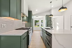 8102 Fort Sumter Rd, Austin, TX 78745 - Photo 8