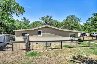 148 Milam Lane, Bastrop, TX 78602 - Photo 6