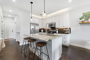 10012 Janet Loop, Dripping Springs, TX 78620 - Photo 4