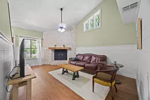 1910 Mirabeau St, Austin, TX 78727 - Photo 6
