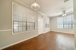 2300 Leon St, Austin, TX 78705 - Photo 10