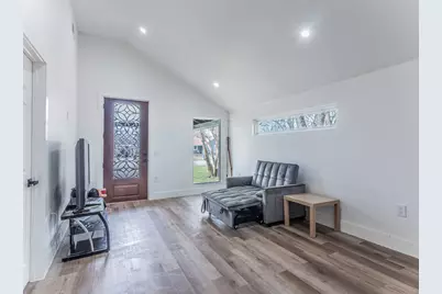 545 W Vaughan Street, Bertram, TX 78605 - Photo 2