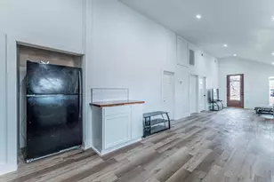 545 W Vaughan St, Bertram, TX 78605 - Photo 8