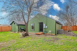 545 W Vaughan St, Bertram, TX 78605 - Photo 20