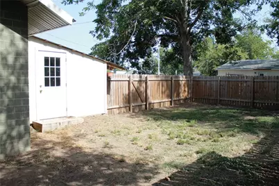 906 Haysel Street, Bastrop, TX 78602 - Photo 4