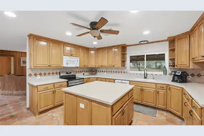 1211 Leissner School Road, Seguin, TX 78155 - Photo 24