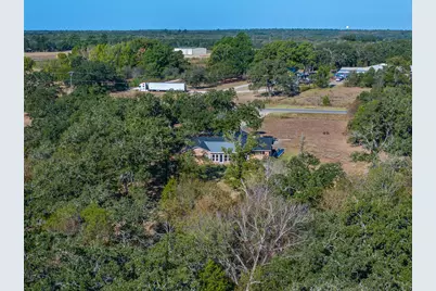 139 Fm 696, Elgin, TX 78621 - Photo 24