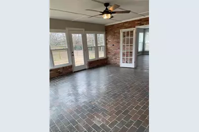139 Fm 696, Elgin, TX 78621 - Photo 10