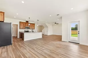 112 Callie St, Smithville, TX 78957 - Photo 10