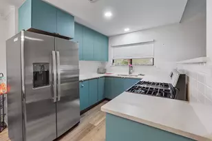 505 E Logan St, Round Rock, TX 78664 - Photo 8