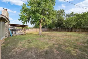 505 E Logan St, Round Rock, TX 78664 - Photo 4