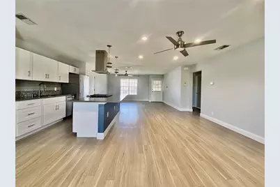 8602 Colonial Drive, Austin, TX 78758 - Photo 2