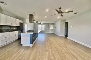 8602 Colonial Dr, Austin, TX 78758 - Photo 2