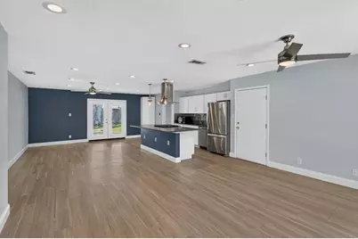 8602 Colonial Drive, Austin, TX 78758 - Photo 4