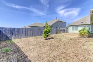 204 Oldbridge Dr, Hutto, TX 78634 - Photo 28