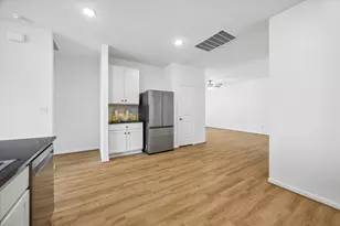 157 Lt Rusty Dr, Jarrell, TX 76537 - Photo 10