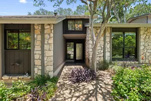 1702 Deerfield Dr, Austin, TX 78741 - Photo 2