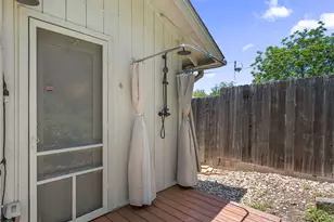 1702 Deerfield Dr, Austin, TX 78741 - Photo 28