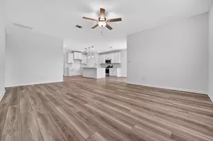 95 Flowers Ave, Hutto, TX 78634 - Photo 6