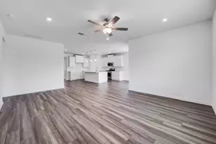 95 Flowers Ave, Hutto, TX 78634 - Photo 8