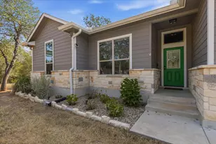 137 S Pohakea Dr, Bastrop, TX 78602 - Photo 8