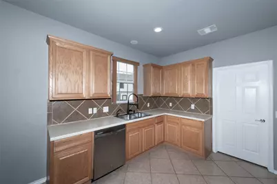 184 Tulip Cove, Kyle, TX 78640 - Photo 10