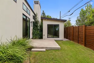 2116 Kenwood Ave, Austin, TX 78704 - Photo 26