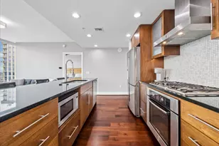 300 Bowie St, Austin, TX 78703 - Photo 6