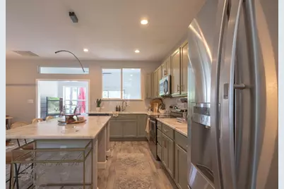 104 Kahalulu Drive, Bastrop, TX 78602 - Photo 8