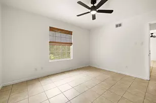 1700 Houston St #202, Austin, TX 78756 - Photo 16