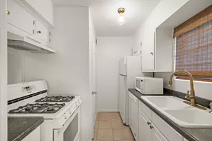 1700 Houston St #202, Austin, TX 78756 - Photo 10