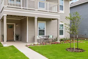 203 Combe Dr, Hutto, TX 78634 - Photo 2