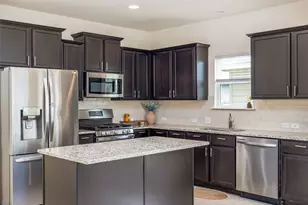 203 Combe Dr, Hutto, TX 78634 - Photo 8