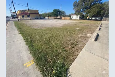 984 Bandera Road, San Antonio, TX 78228 - Photo 16