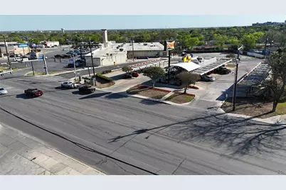 984 Bandera Road, San Antonio, TX 78228 - Photo 22