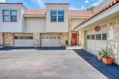 200 Free Rein #5, Horseshoe Bay, TX 78657 - Photo 2
