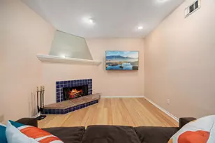 606 W Lynn St, Austin, TX 78703 - Photo 6
