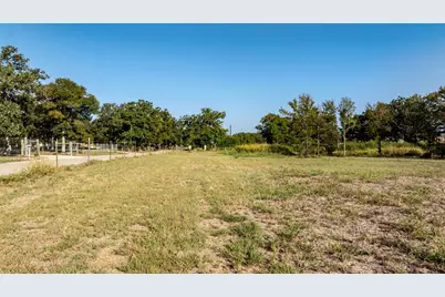 1329 Old Colony Line Road, Dale, TX 78616 - Photo 4