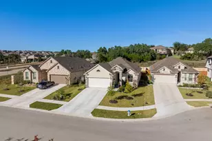 972 Leaning Oak Ln, Georgetown, TX 78628 - Photo 4