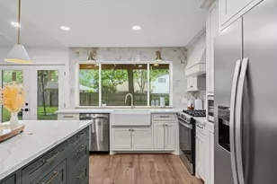 9219 Hunters Trace E, Austin, TX 78758 - Photo 2