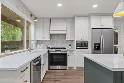9219 Hunters Trace E, Austin, TX 78758 - Photo 4