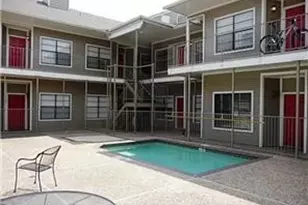 915 W 23rd St, Austin, TX 78705 - Photo 2