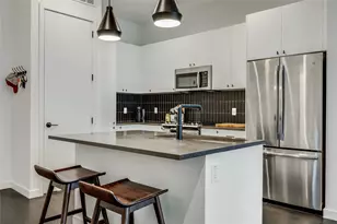 800 Embassy Dr, Austin, TX 78702 - Photo 10