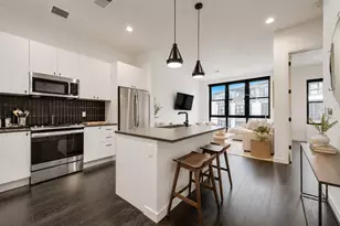 800 Embassy Dr, Austin, TX 78702 - Photo 2