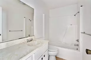 1113 Lawson Ln, Austin, TX 78702 - Photo 14