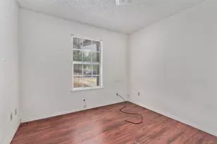 1113 Lawson Ln, Austin, TX 78702 - Photo 12