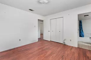 1113 Lawson Ln, Austin, TX 78702 - Photo 10