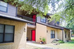 1320 Wilson St, Lockhart, TX 78644 - Photo 4