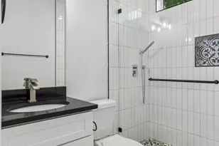 1130 Spur St, Austin, TX 78721 - Photo 20