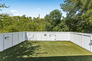 1130 Spur St, Austin, TX 78721 - Photo 18